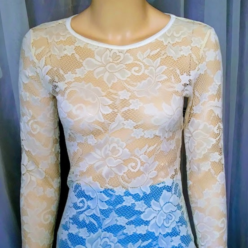 Forever 21 Stretch Elegant Lace Cream Top